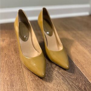 Banana Republic Patent  Leather Pumps